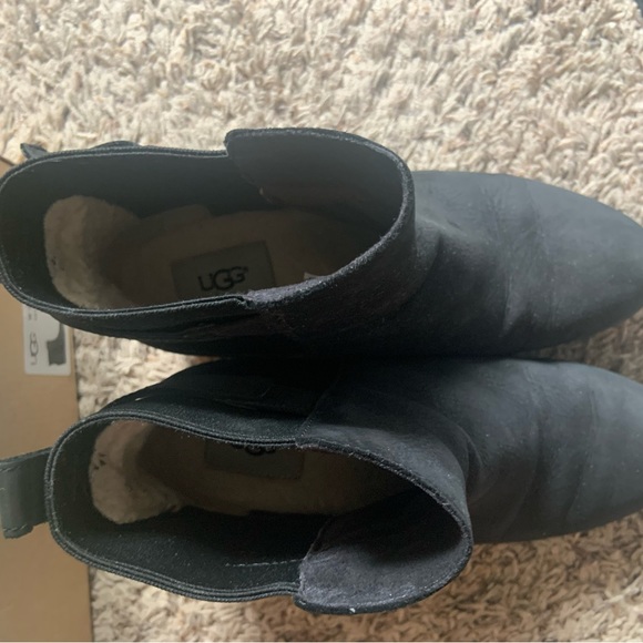 UGG Indra boot black size 8.5 - Picture 2 of 10